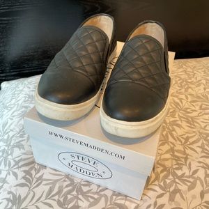 STEVE MADDEN slip on espadrilles